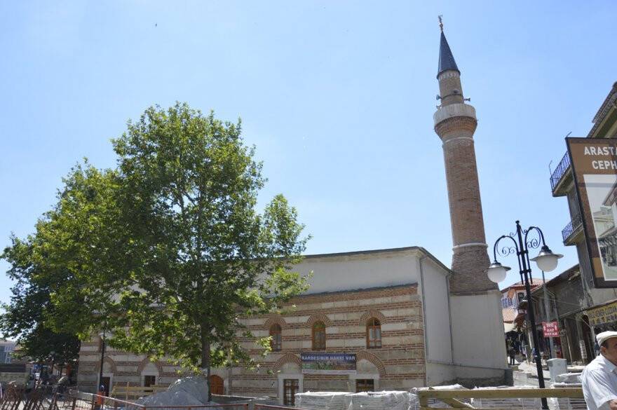 iplikci-camii-2.jpg