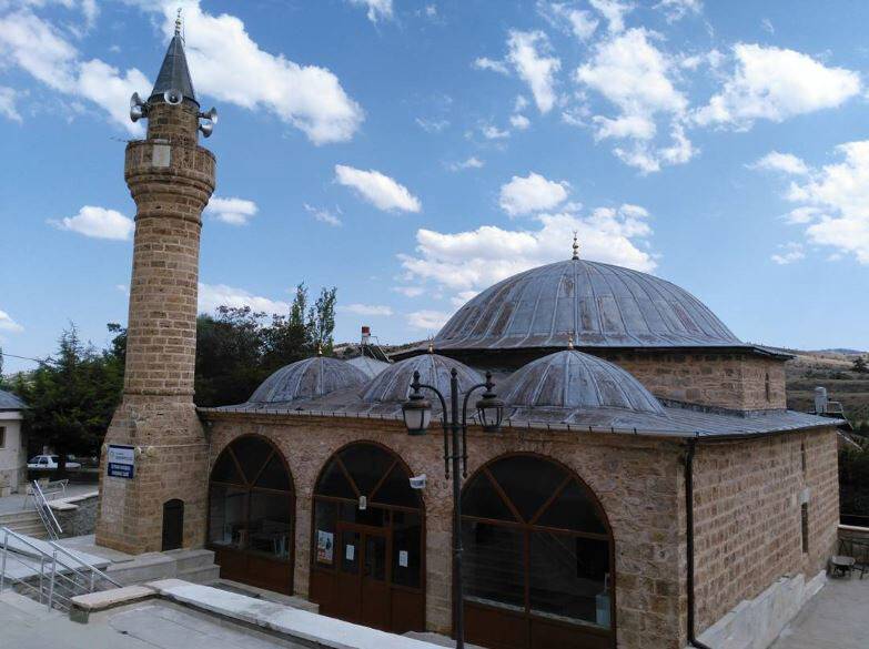 kursunlu-camii--ucpinar.jpg