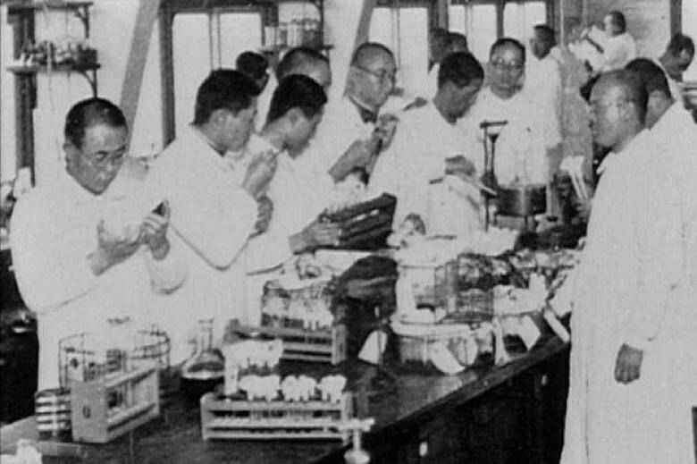 ego-opiti-nad-aziatkoy-porno-video